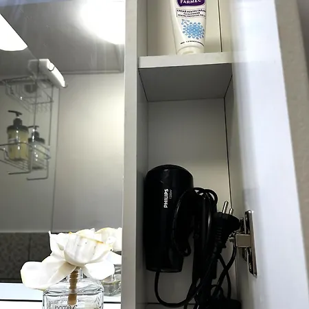 Iali Apartment *