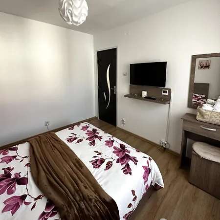 Iali Apartment *